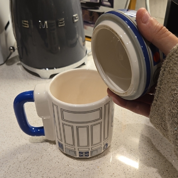 Star Wars R2-D2 Mug with Blue and Gray Accents, GUC, Lid, Iconic, Novelty - Picture 2 of 7